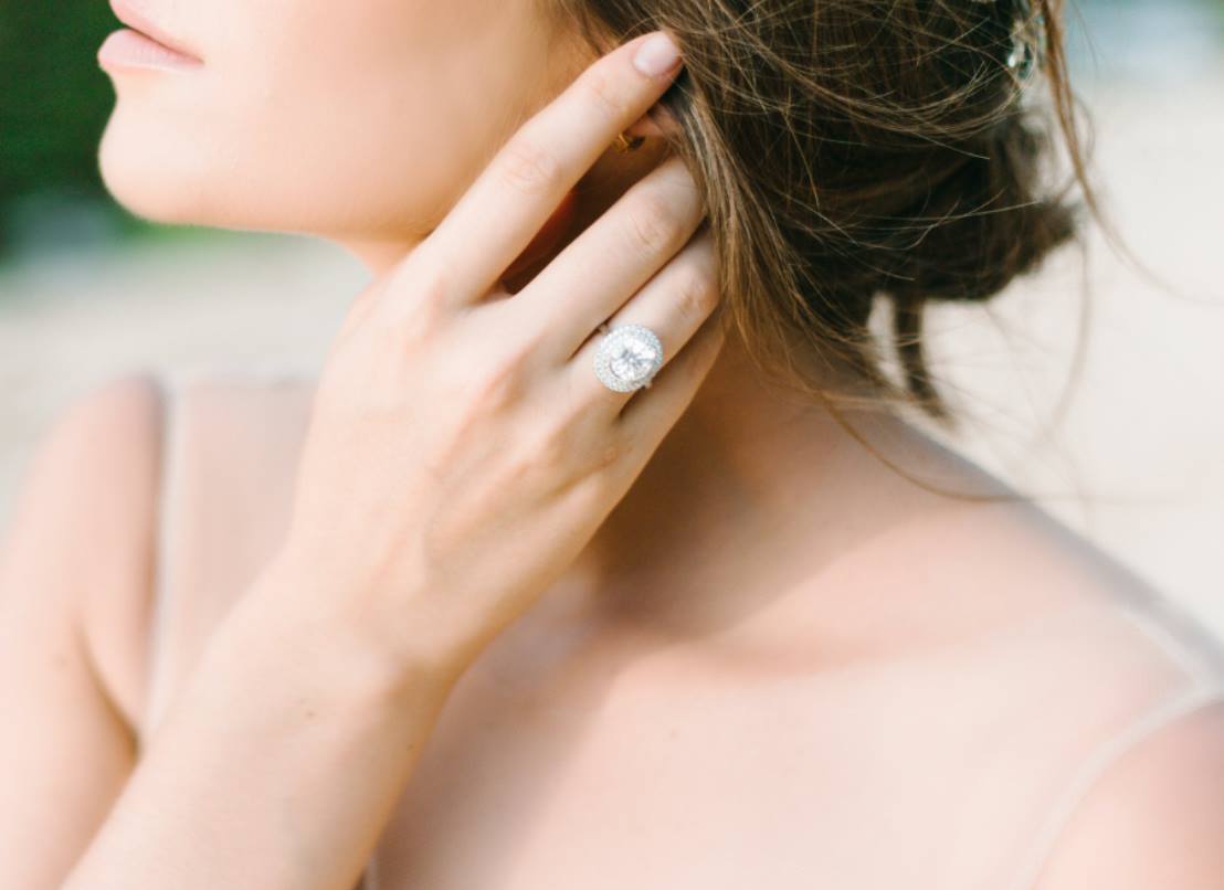 beautiful expensive diamond ring