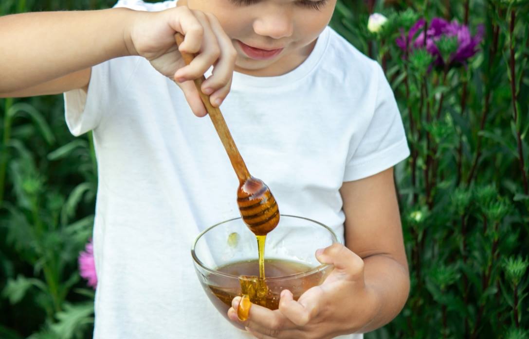 benefits of eating raw honey