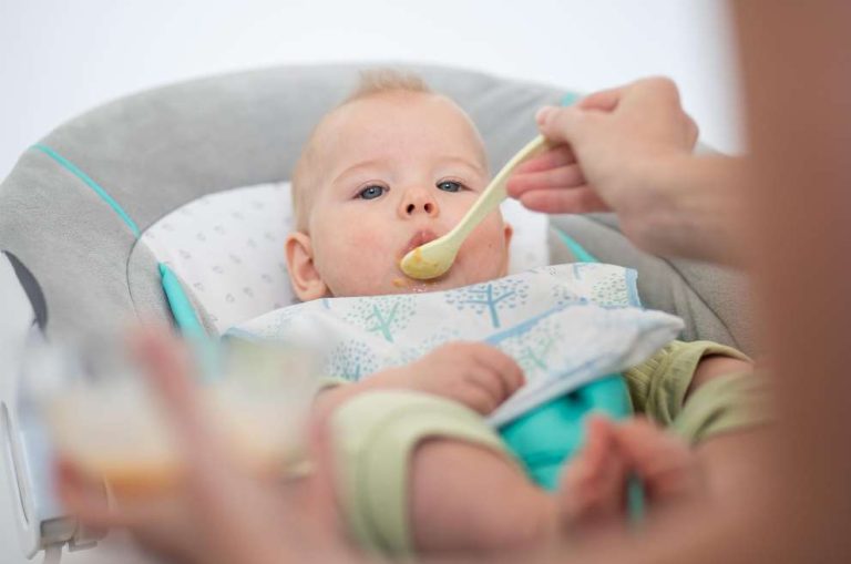 Newborn Solid Food: What Every Parent Needs to Know Before Starting