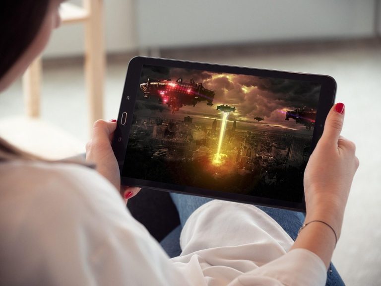 tablet, video streaming, movie, watch, streaming media, streaming service, series, video, media, screen, advertisement, movie theater, entertainment, leisure time, netflix, video streaming, video streaming, video streaming, streaming service, netflix, netflix, netflix, netflix, netflix